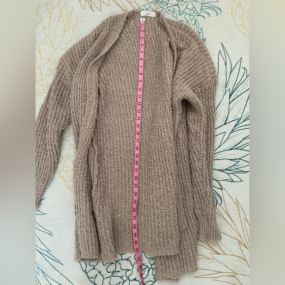 2 Talulah Cardigans in Taupe and Rust, Large - Picture 6 of 12